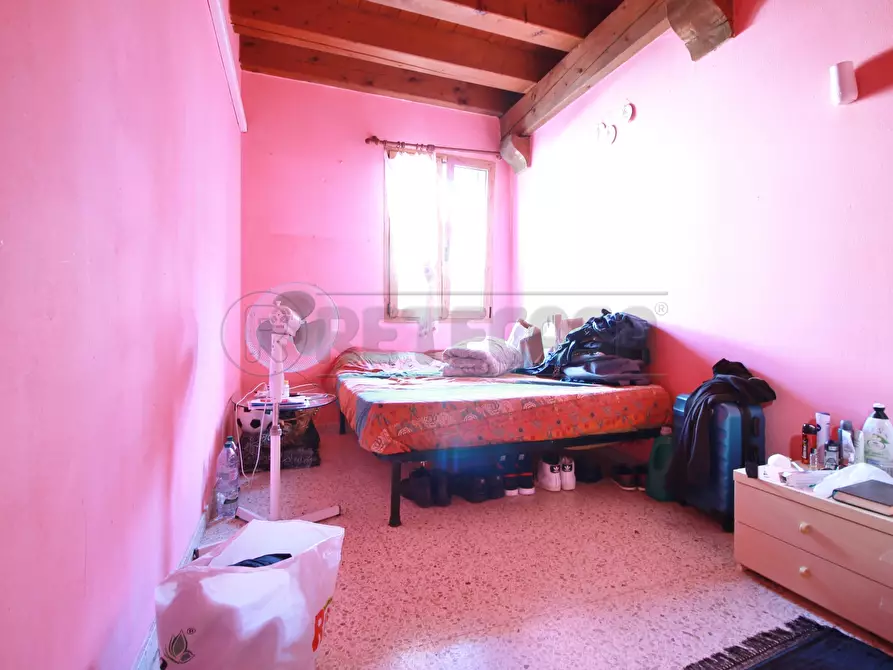 Immagine 9 di Bilocale in vendita  in Via Canova 6 a Gambellara