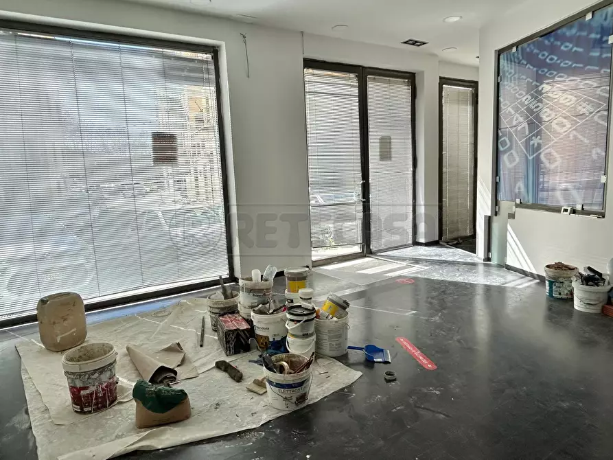 Immagine 8 di Locale commerciale in vendita  in Via Pier Maria Rosso di San Secondo 107 a Caltanissetta