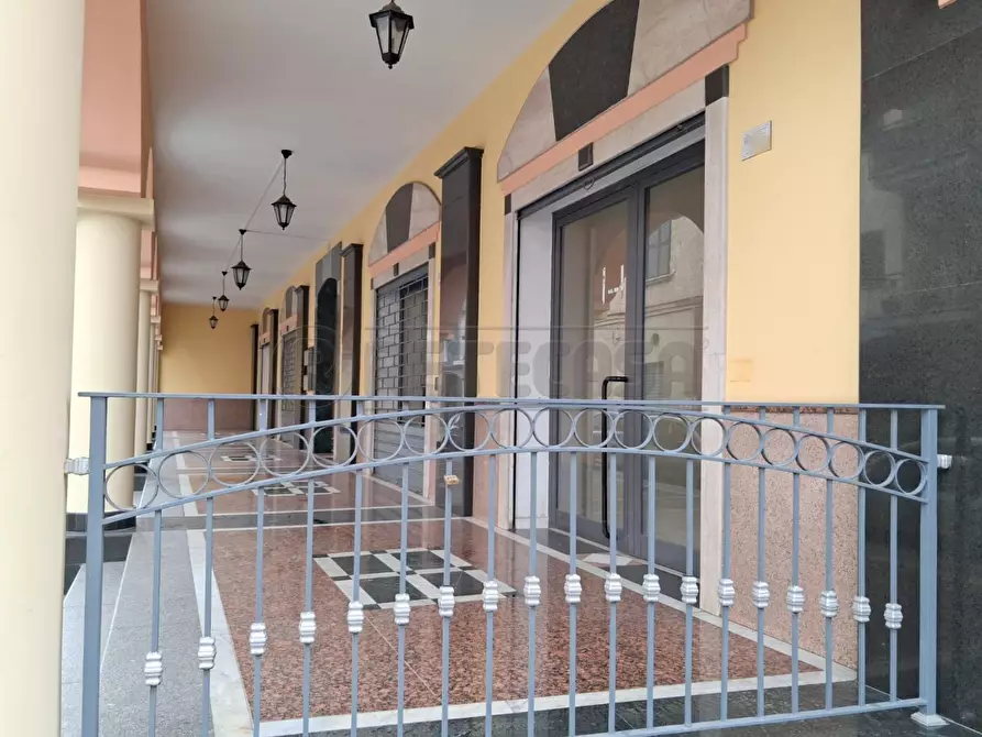 Immagine 4 di Locale commerciale in affitto  in Via Guglielmo Marconi a Marcianise