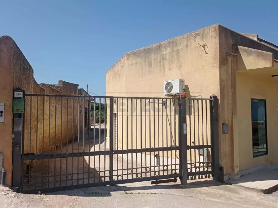 Immagine 6 di Palazzo in vendita  a Marsala