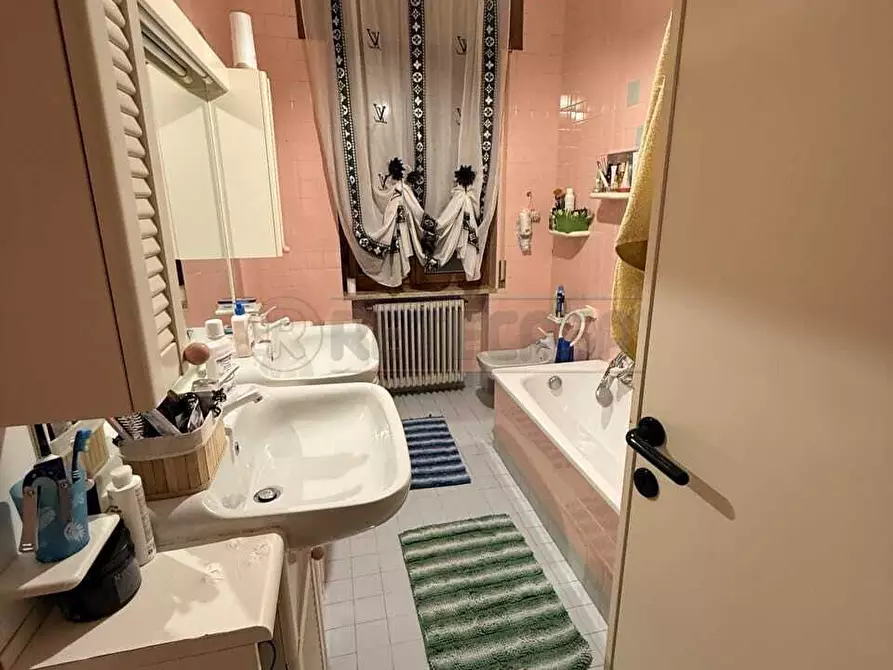 Immagine 7 di Appartamento in vendita  in zona valle a Montecchio Maggiore