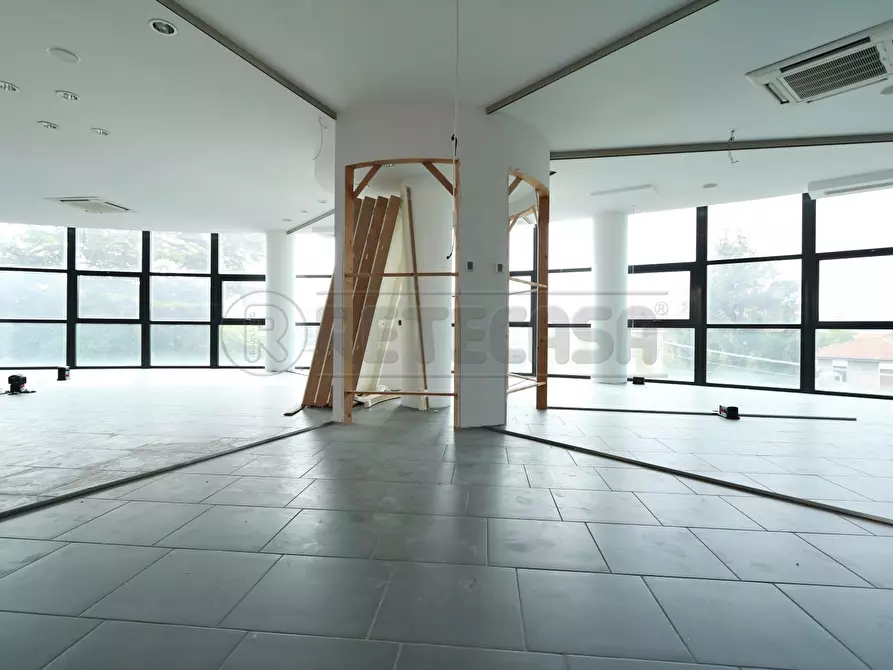 Immagine 6 di Ufficio in affitto  a Vicenza