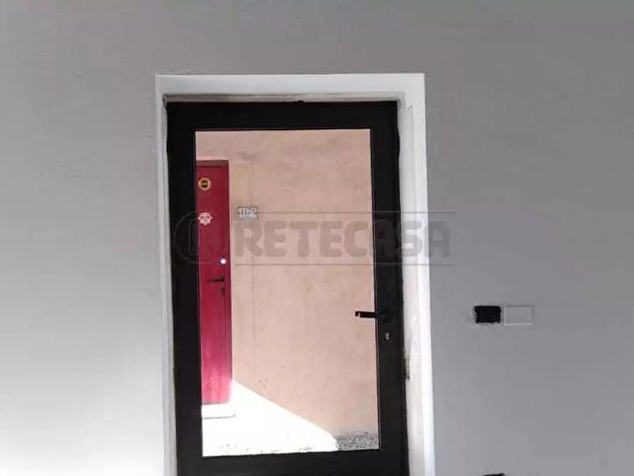 Immagine 3 di Locale commerciale in affitto  a Montebello Vicentino