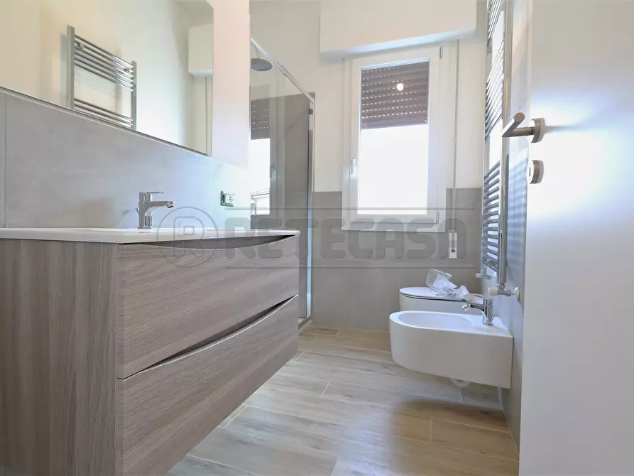 Immagine 8 di Stanza singola in affitto  a Vicenza