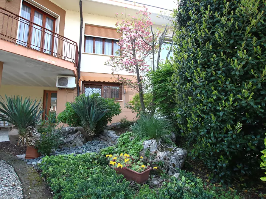 Immagine 2 di Porzione di casa in vendita  in Via Riviera Berica a Nanto