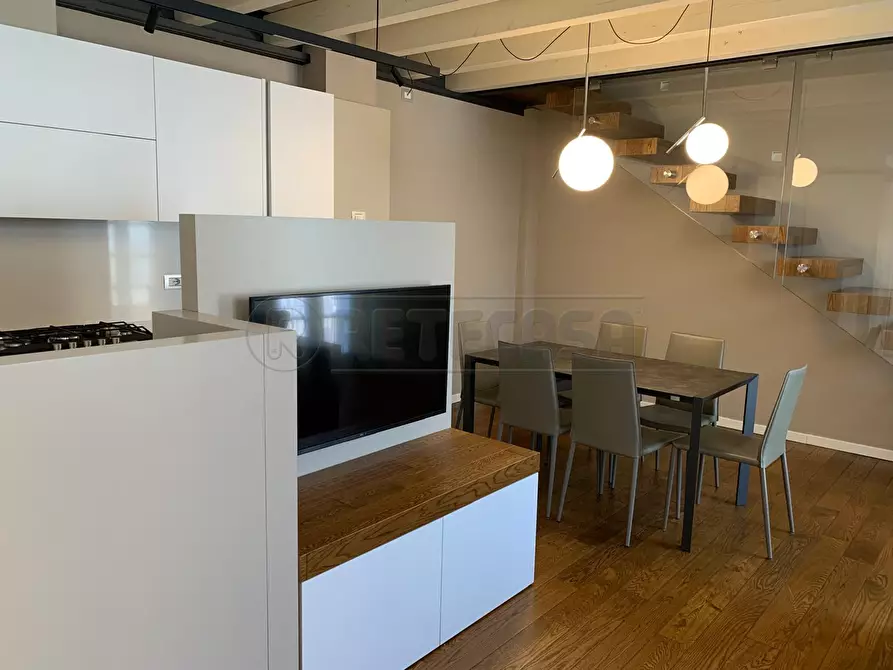 Immagine 1 di Appartamento in affitto  a Bergamo