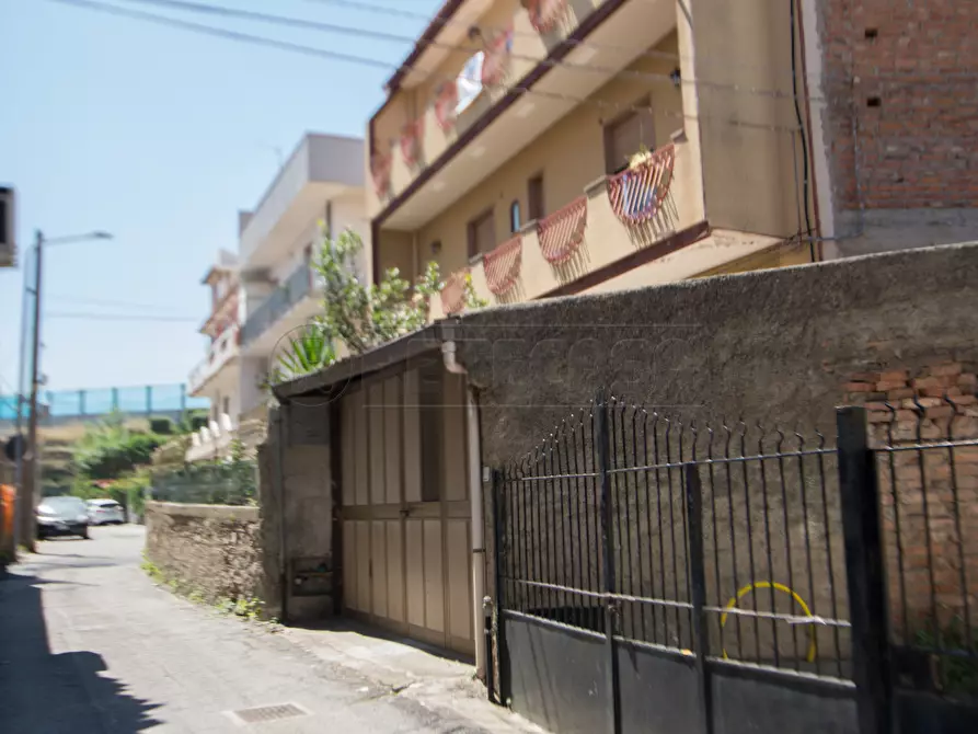 Immagine 31 di Pentalocale in vendita  in Via Febo 14 a Rometta