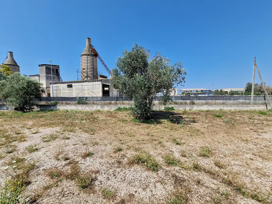 Immagine 58 di Laboratorio in vendita  in Via Neviano 37 a Seclì