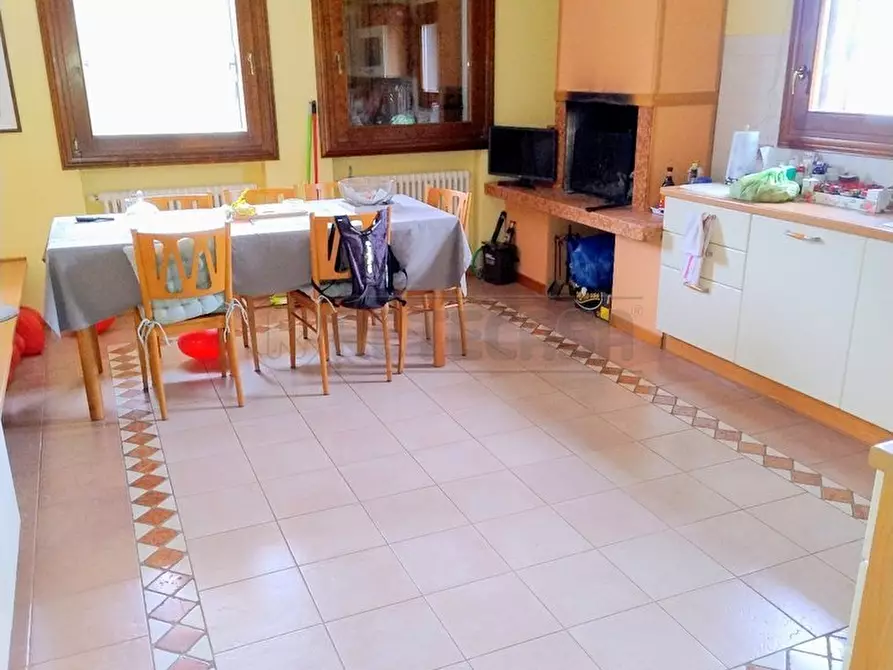 Immagine 29 di Casa bifamiliare in vendita  a Montecchio Maggiore