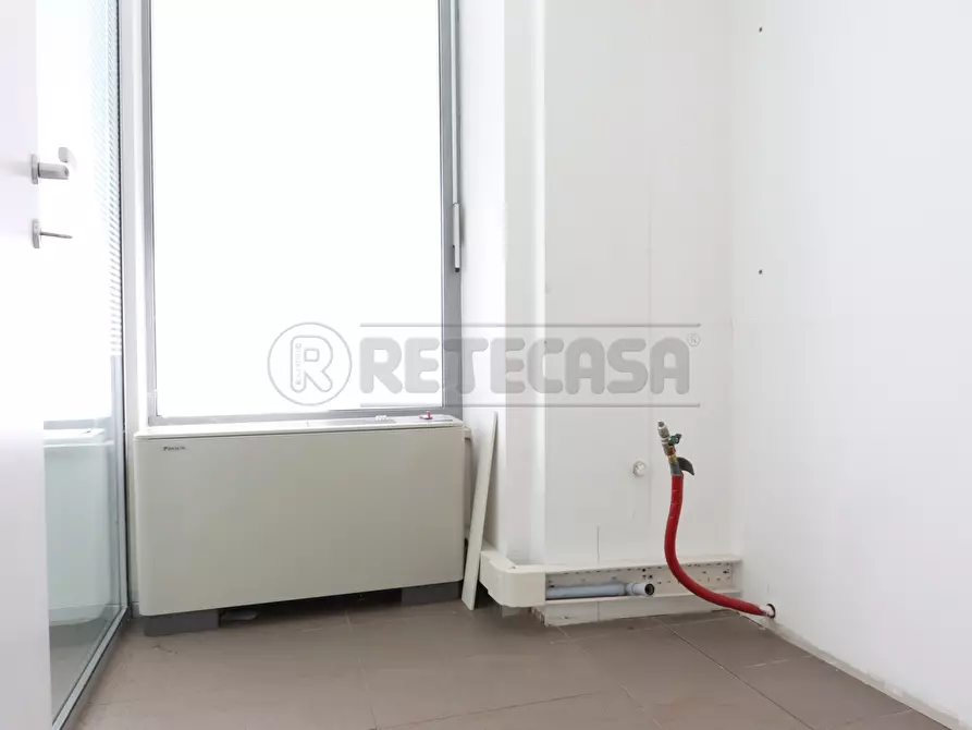 Immagine 8 di Locale commerciale in affitto  in Via G marconi 5 a Altavilla Vicentina