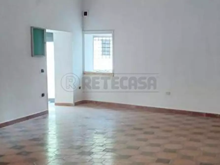 Immagine 6 di Locale commerciale in affitto  a Marcianise