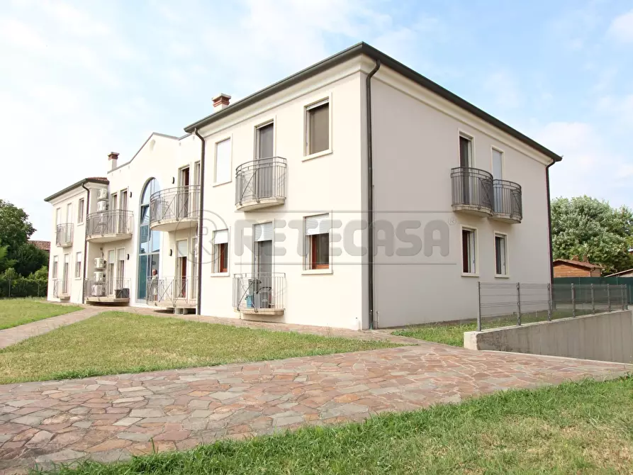 Immagine 4 di Terratetto in vendita  in Via Giovanni Falcone a Barbarano Mossano