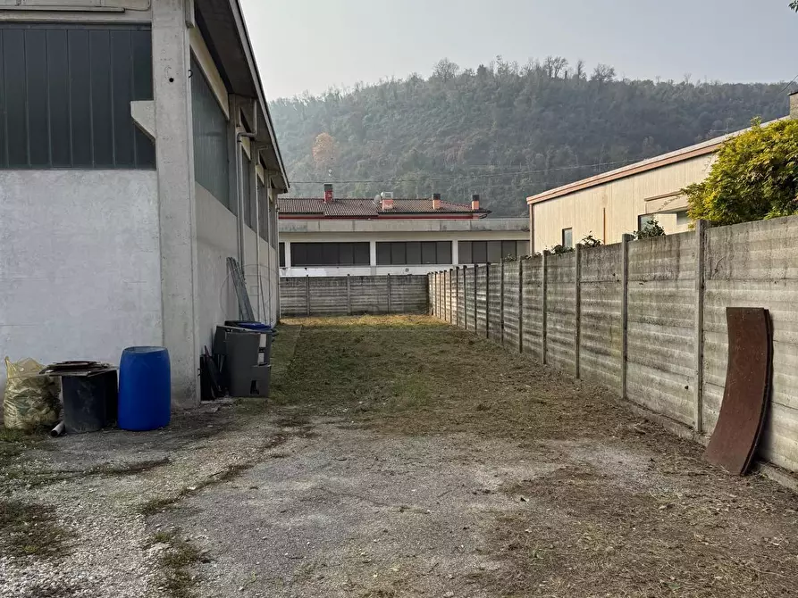 Immagine 1 di Attività artigianale in affitto  a Arcugnano