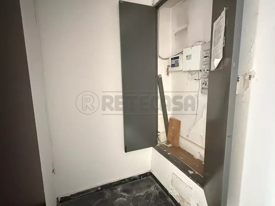 Immagine 2 di Locale commerciale in affitto  in Via dei Mille 85-87 a Messina