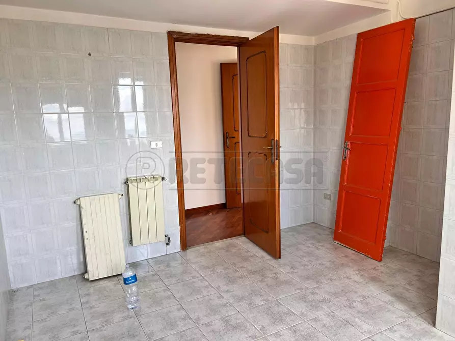 Immagine 12 di Pentalocale in affitto  in Viale Trieste 108 a Caltanissetta