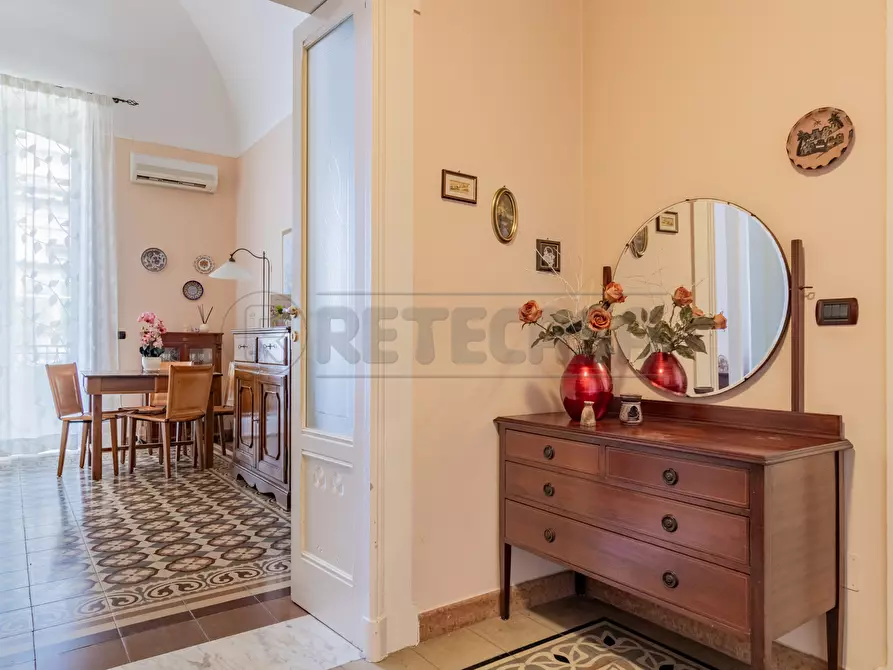 Immagine 1 di Bilocale in vendita  in Via Aldo Moro 31 a Bisceglie