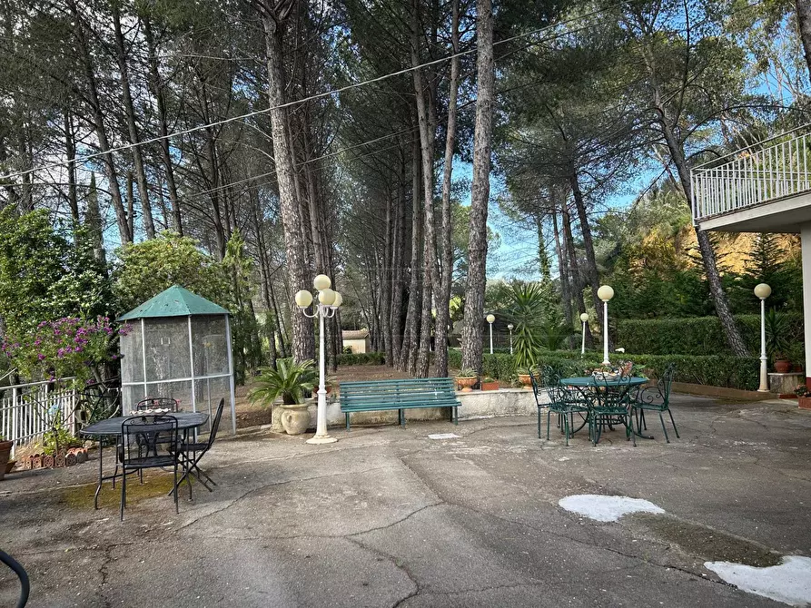 Immagine 11 di Villa in vendita  in SP6bis a Caltanissetta