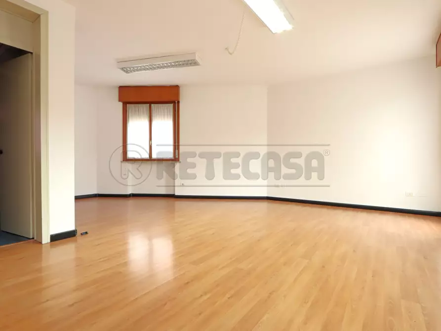 Immagine 24 di Ufficio in affitto  in Contrà San Bortolo 85 a Vicenza