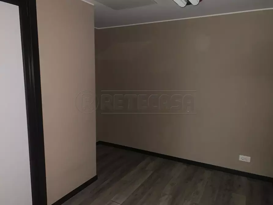 Immagine 30 di Ufficio in vendita  a Seriate