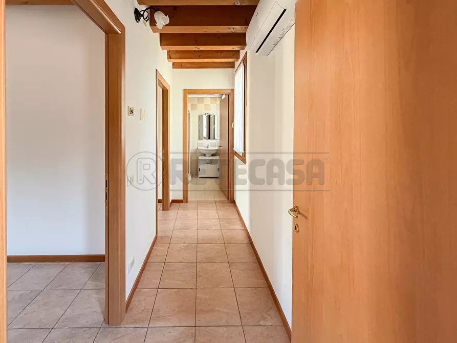 Immagine 6 di Bilocale in vendita  in Via IV Novembre a Sovizzo