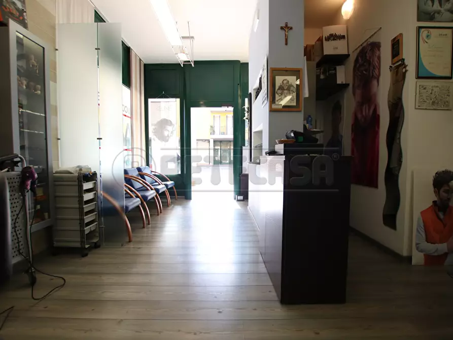 Immagine 7 di Locale commerciale in vendita  a Arcugnano