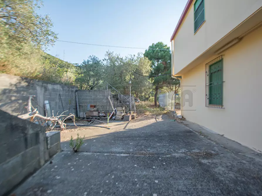 Immagine 22 di Villetta a schiera in vendita  in Contrada Malapezza 8 a Messina