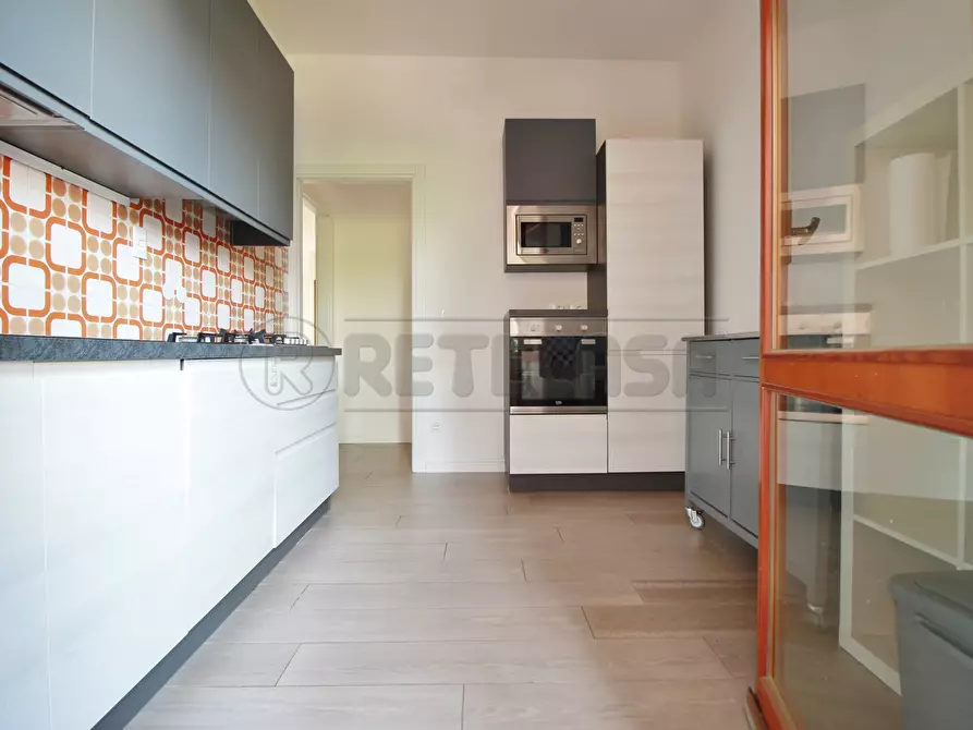 Immagine 8 di Trilocale in affitto  a Vicenza