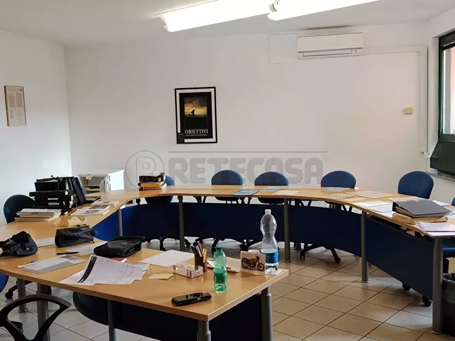 Immagine 18 di Ufficio in vendita  a Bergamo