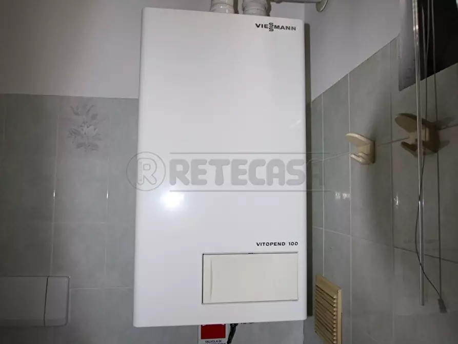 Immagine 30 di Locale commerciale in affitto  in Via Torri a Arcugnano