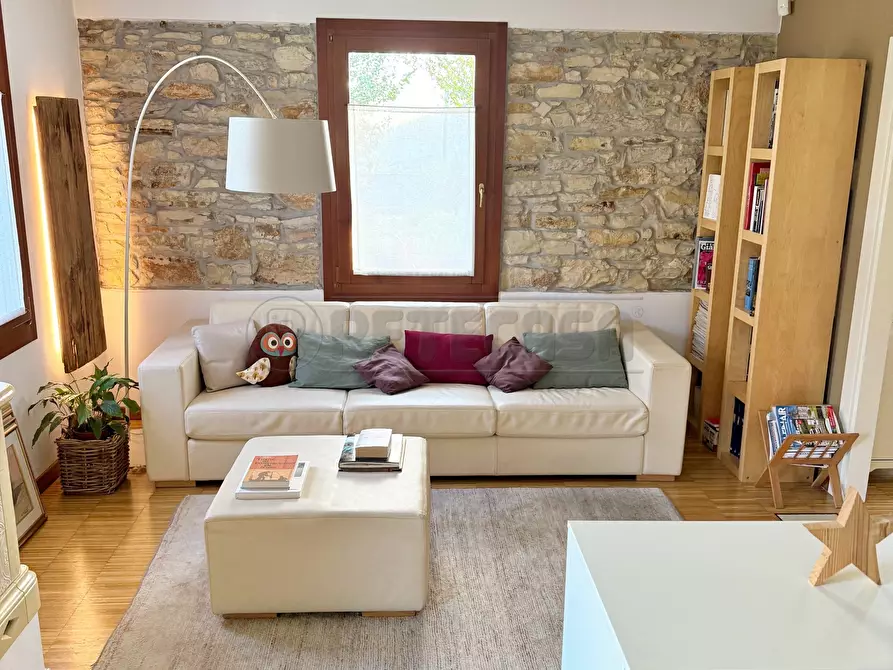 Immagine 2 di Porzione di casa in vendita  a Arzignano