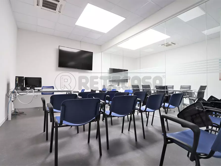 Immagine 25 di Ufficio in affitto  in Via Boschi a Torri Di Quartesolo