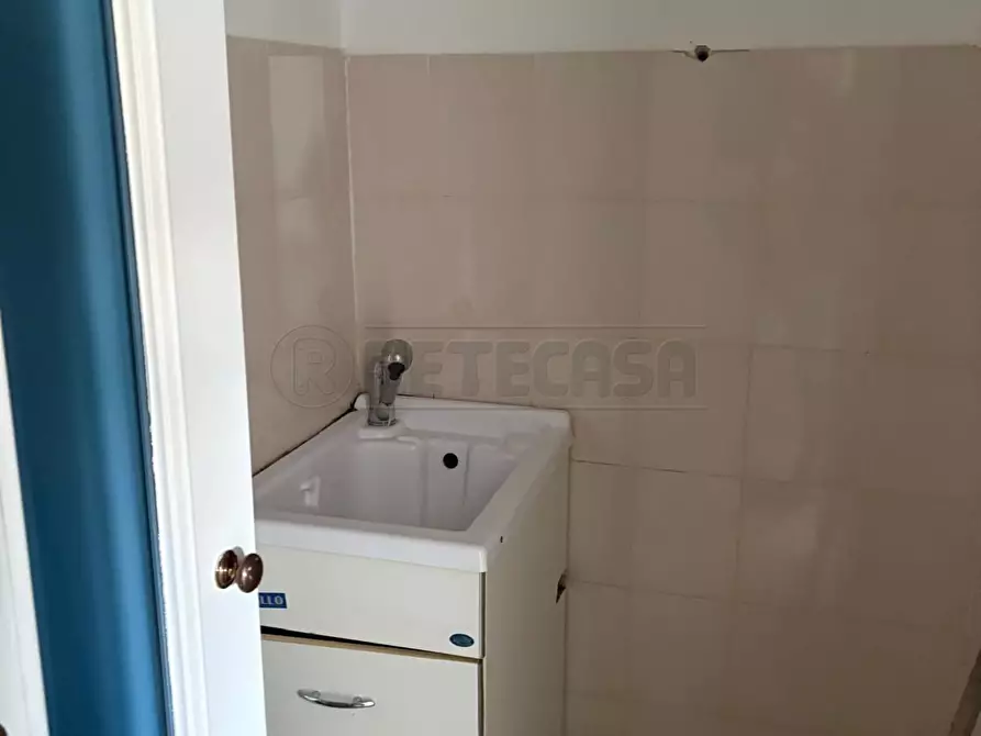 Immagine 16 di Trilocale in vendita  in Via Malche 19 a Giffoni Sei Casali