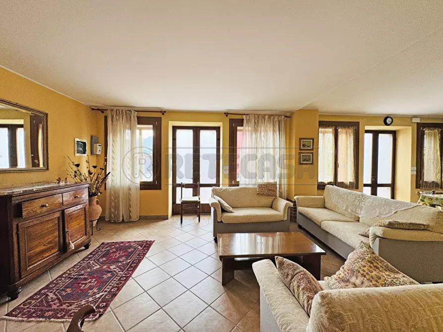 Immagine 4 di Casa semindipendente in vendita  in Via Duello 18 a Brogliano