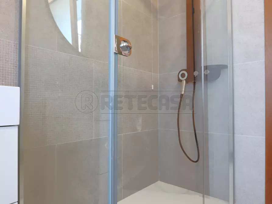 Immagine 9 di Stanza singola in affitto  in via mameli a Vicenza