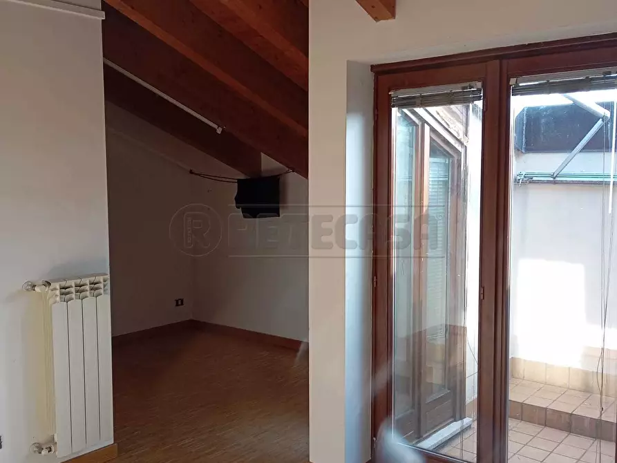 Immagine 17 di Trilocale in vendita  a Bergamo