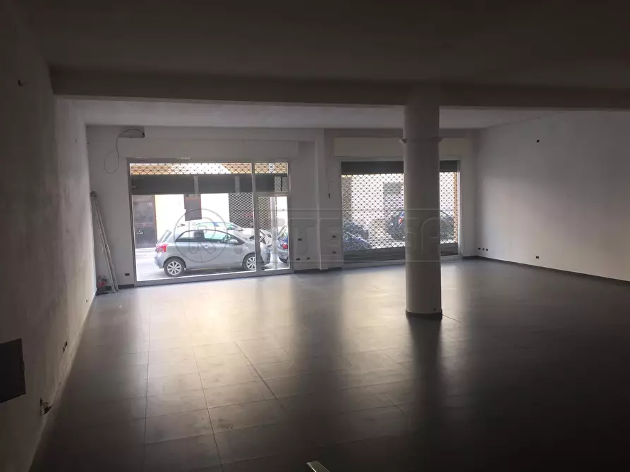 Immagine 9 di Locale commerciale in affitto  a Mazara Del Vallo