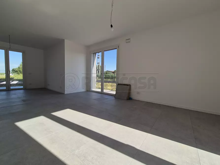 Immagine 2 di Villa in vendita  in Via Carbonera a Cremona