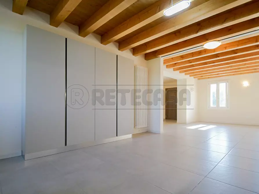 Immagine 5 di Porzione di casa in affitto  in VIA CAPITELLI 23 a Pozzoleone