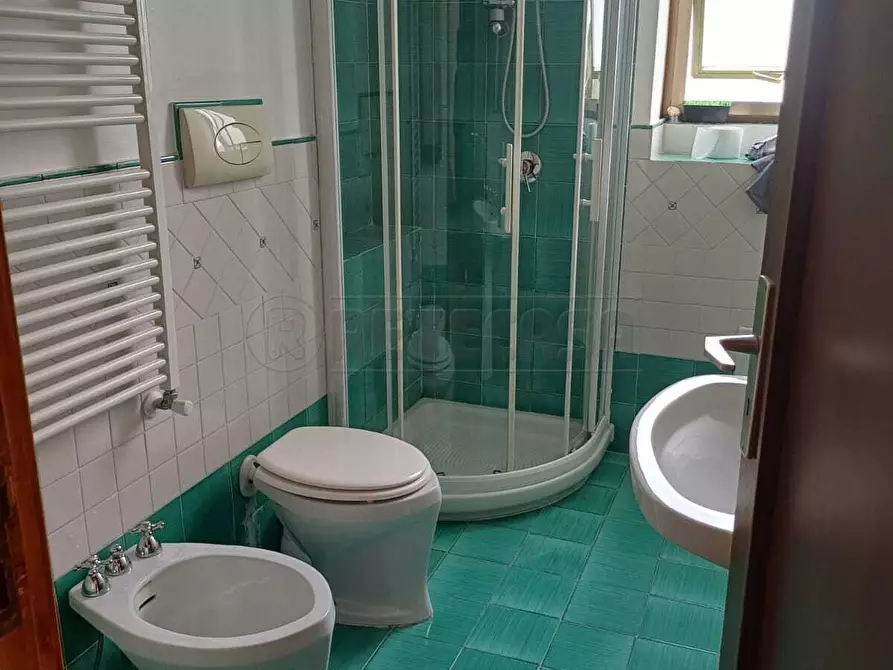 Immagine 23 di Pentalocale in vendita  in Via Pietro del Pezzo 87 a Salerno