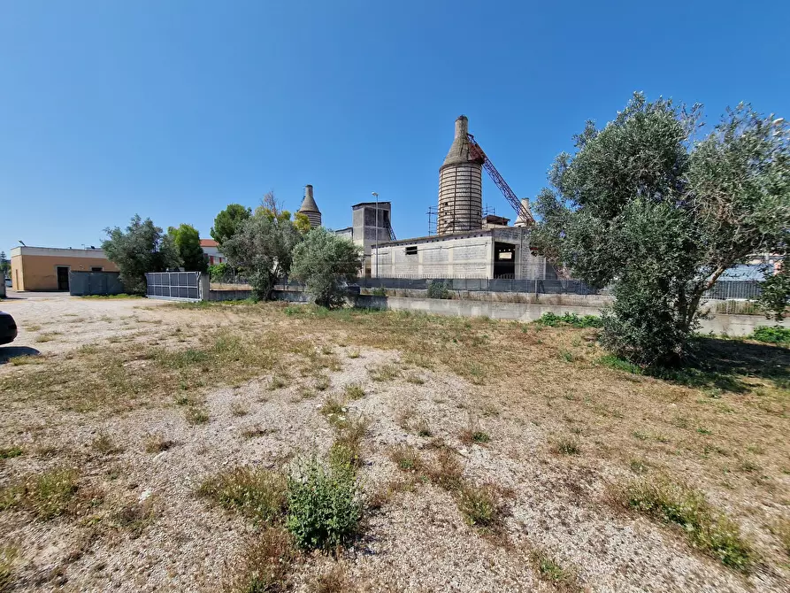 Immagine 63 di Laboratorio in vendita  in Via Neviano 37 a Seclì