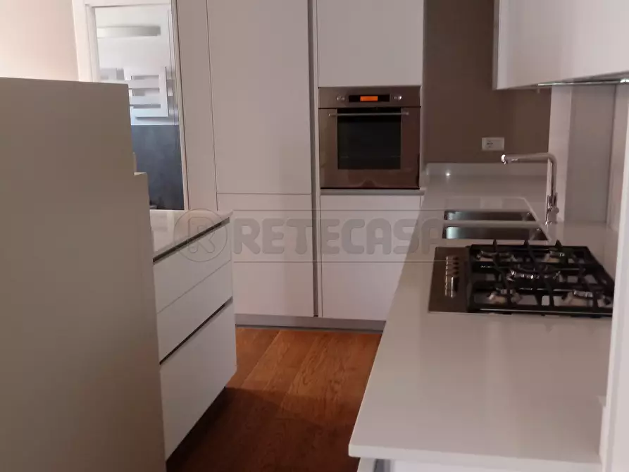 Immagine 2 di Appartamento in affitto  a Bergamo