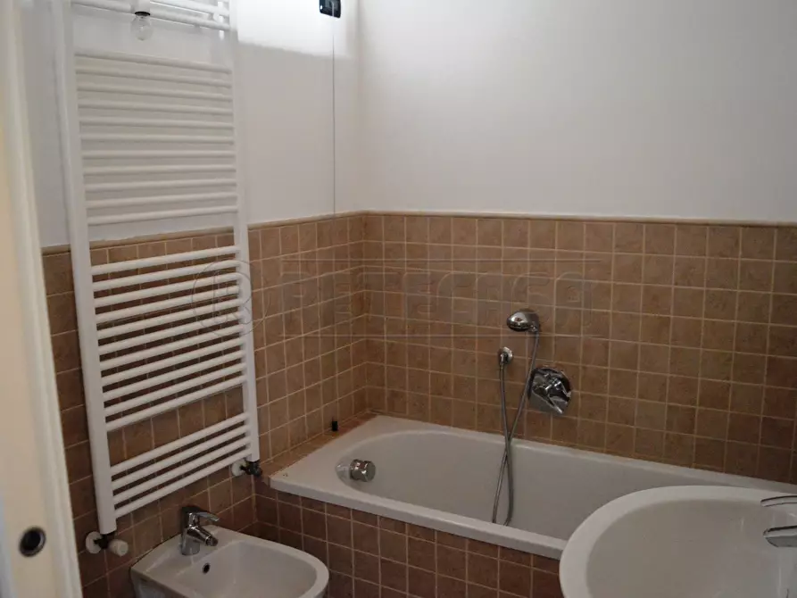 Immagine 16 di Bilocale in vendita  in corso matteotti 52 a Montecchio Maggiore