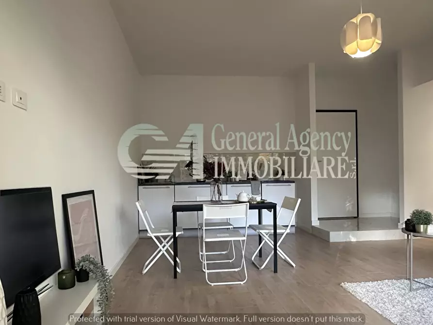 Immagine 8 di Quadrilocale in vendita  in VIA TOLMINO a Roma