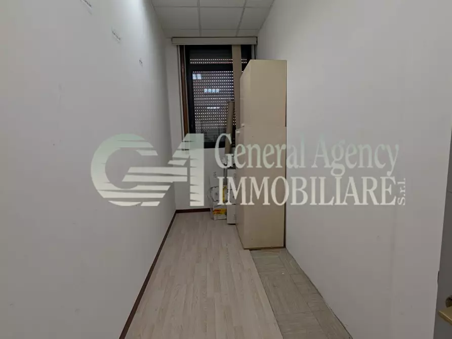 Immagine 32 di Ufficio in affitto  in VIALE DEL POGGIO FIORITO a Roma