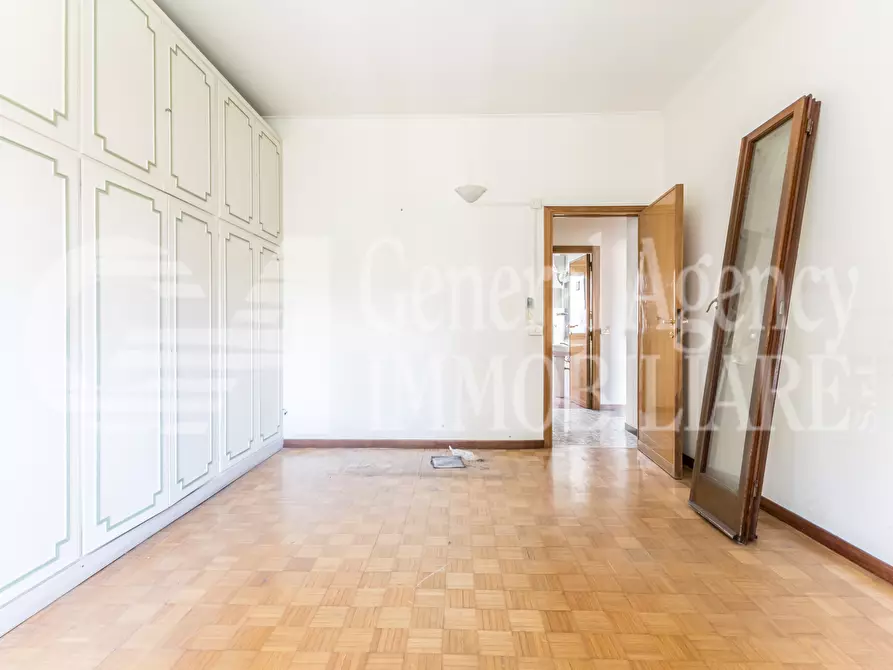 Immagine 71 di Appartamento in vendita  in via guido de ruggiero a Roma