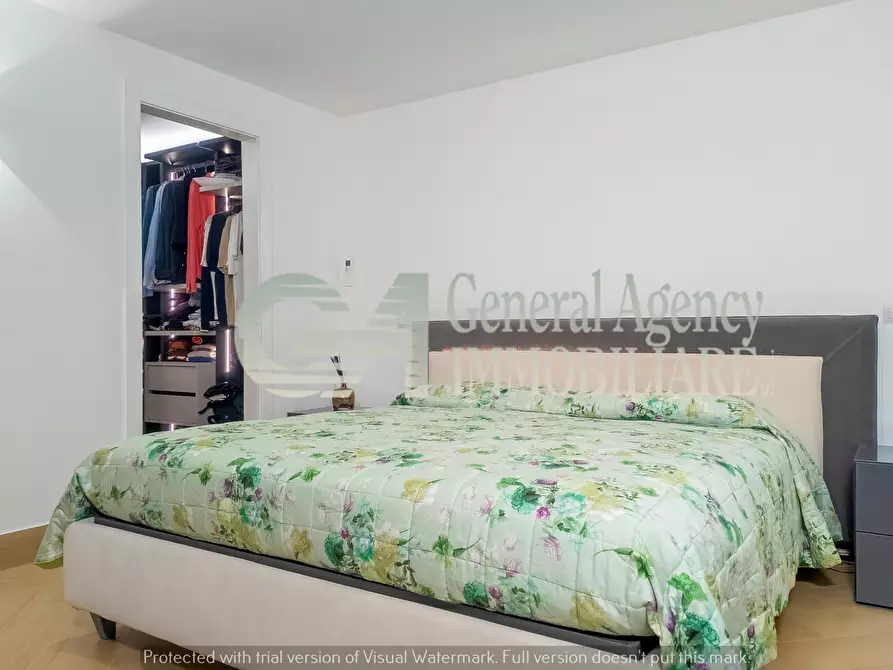 Immagine 75 di Villa in affitto  in Via Mario Mattoli a Roma