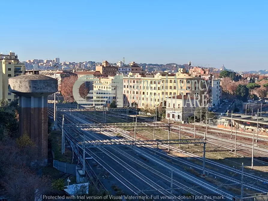 Immagine 29 di Trilocale in vendita  in Via Pellegrino Matteucci 18 a Roma