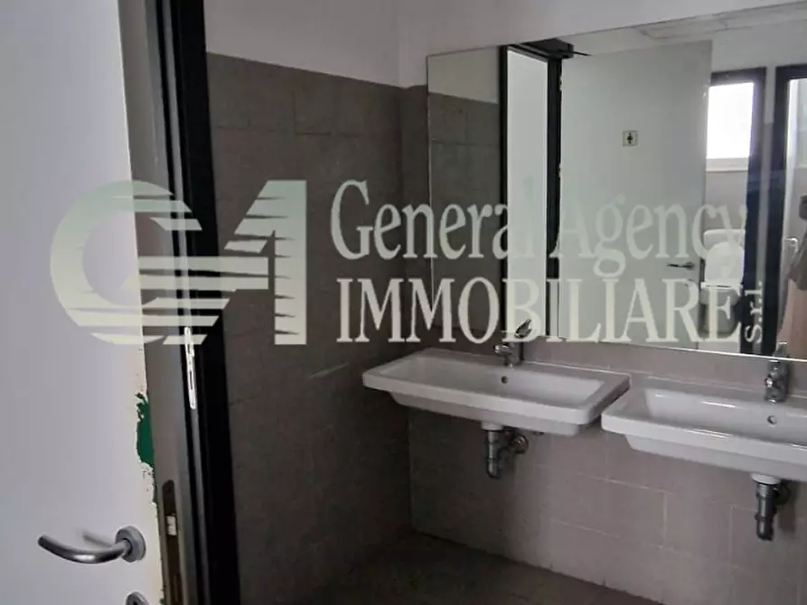 Immagine 42 di Ufficio in affitto  in Piazzale Giulio Douhet 25 a Roma