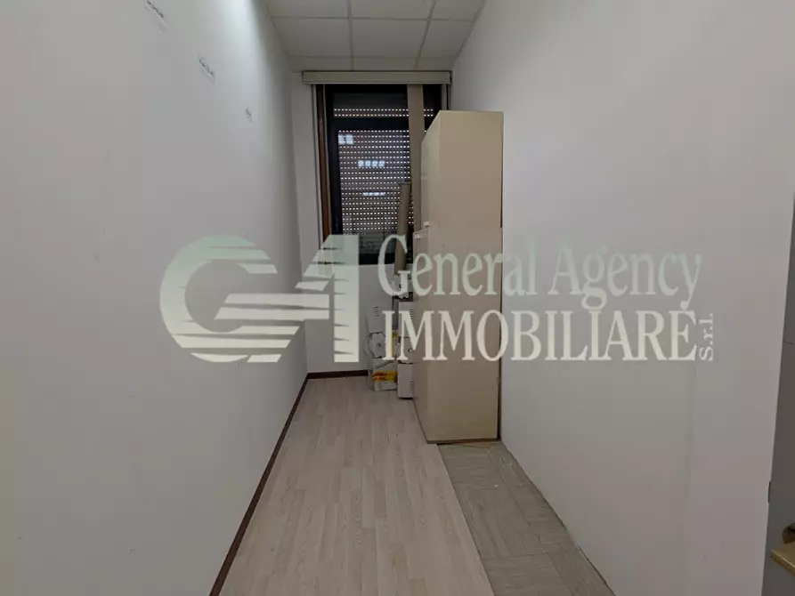 Immagine 35 di Ufficio in affitto  in VIALE DEL POGGIO FIORITO a Roma