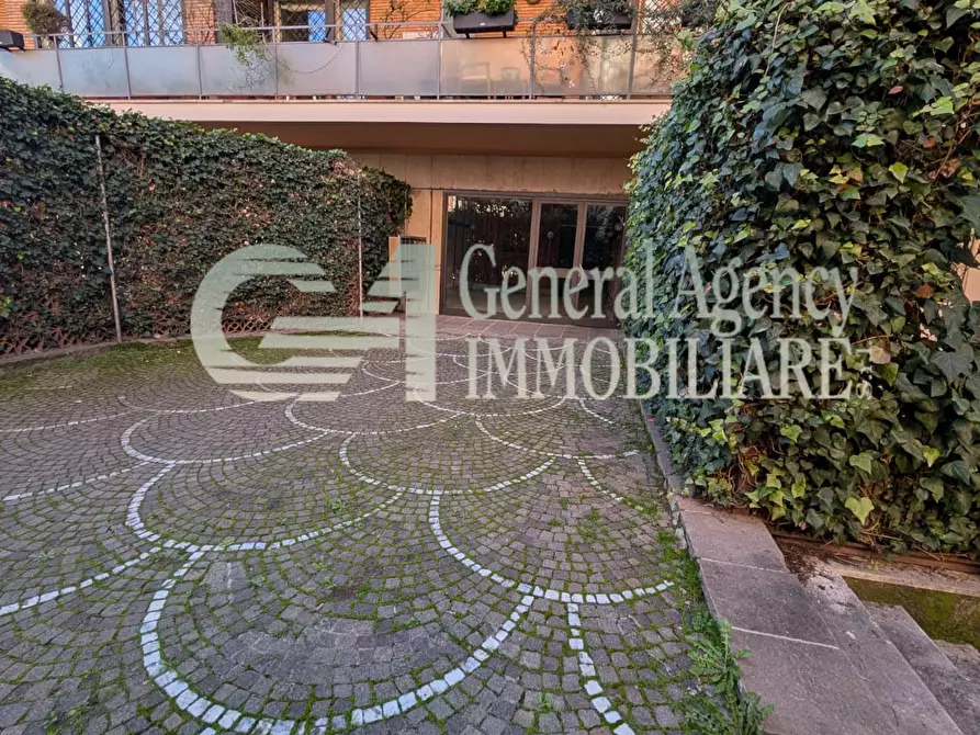 Immagine 95 di Appartamento in vendita  in VIALE DEI PRIMATI SPORTIVI 66 a Roma